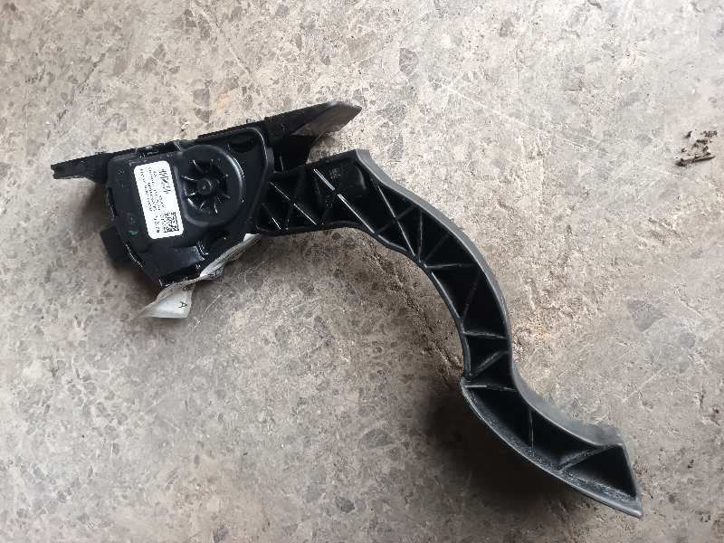 PEDAL ACELERADOR