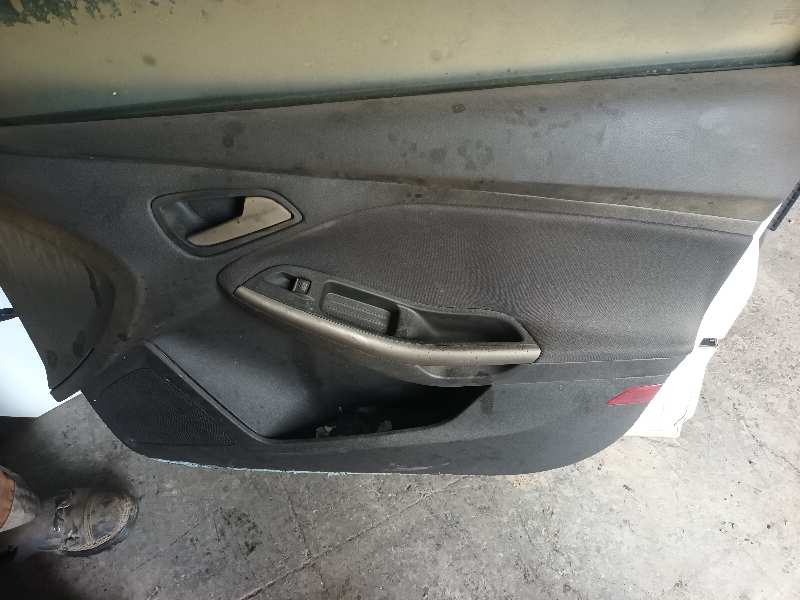 ELEVALUNAS DELANTERO DERECHO