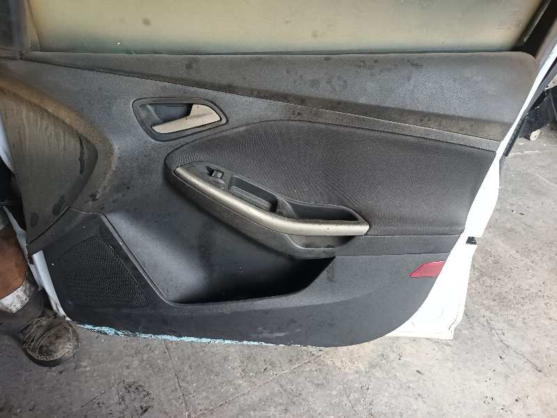 GUARNECIDO PUERTA DELANTERA DERECHA