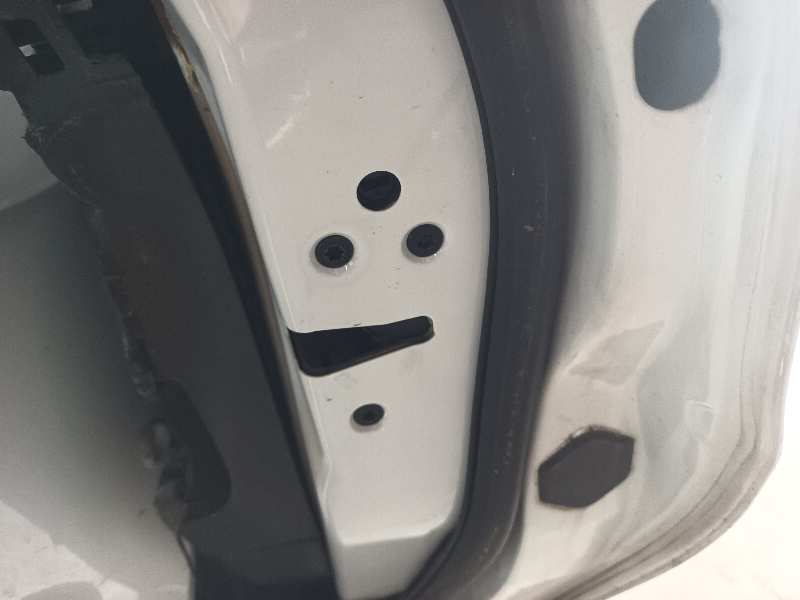 CERRADURA PUERTA TRASERA DERECHA 