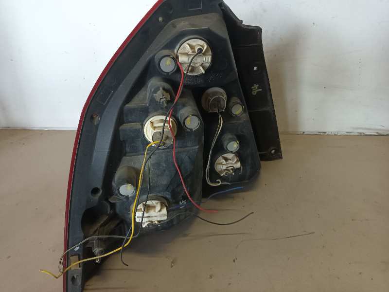 PILOTO TRASERO DERECHO