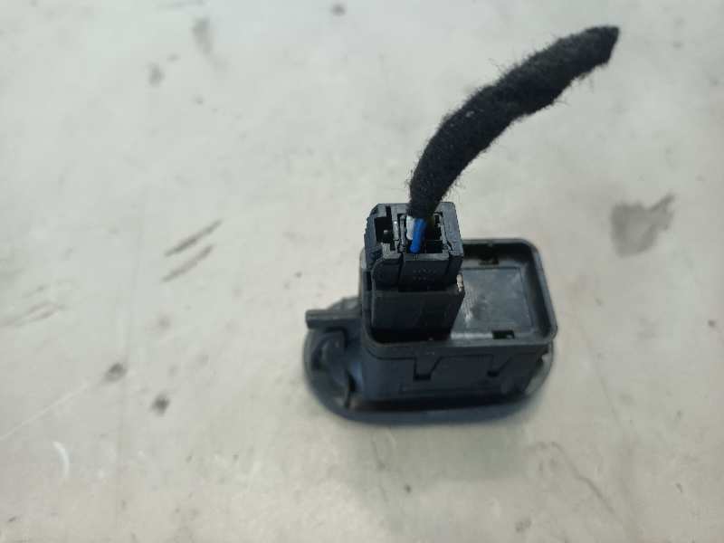 MANDO ELEVALUNAS DELANTERO DERECHO