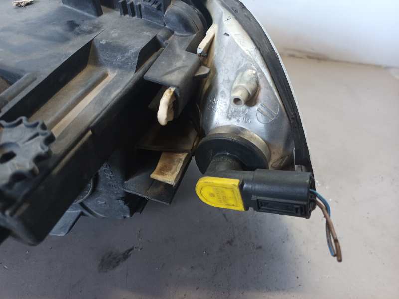 PILOTO DELANTERO DERECHO