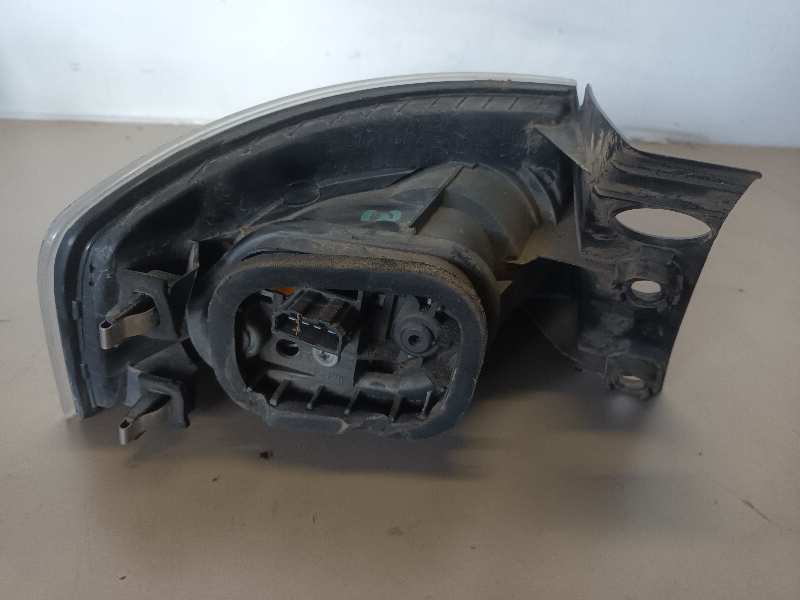 PILOTO TRASERO DERECHO