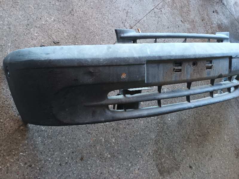 PARAGOLPES DELANTERO