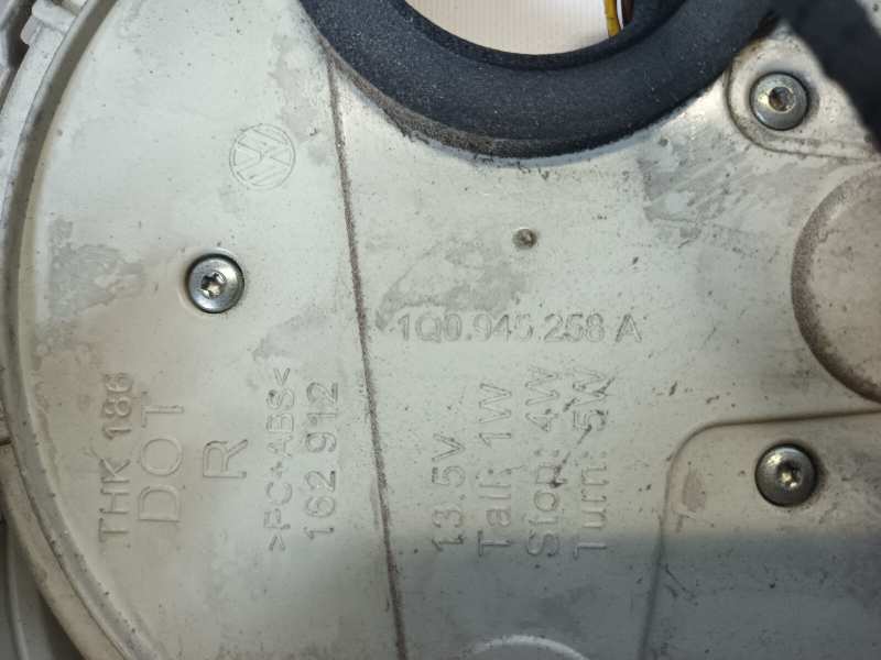 PILOTO TRASERO DERECHO