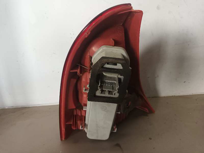 PILOTO TRASERO DERECHO