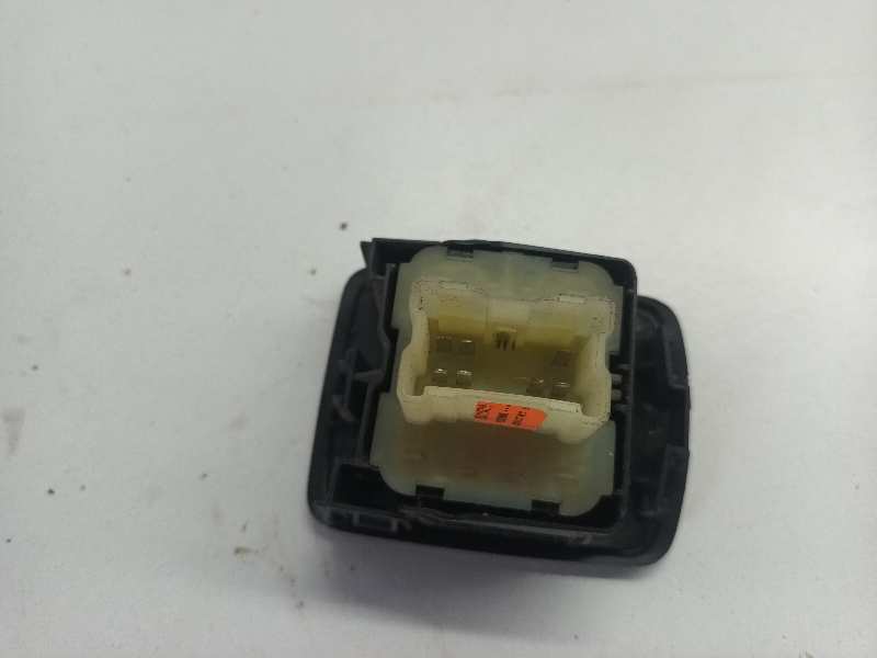 MANDO ELEVALUNAS DELANTERO IZQUIERDO 