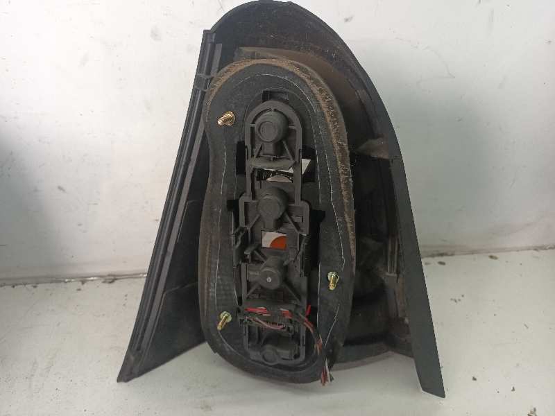 PILOTO TRASERO DERECHO