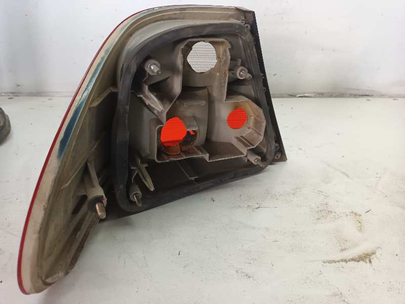 PILOTO TRASERO DERECHO