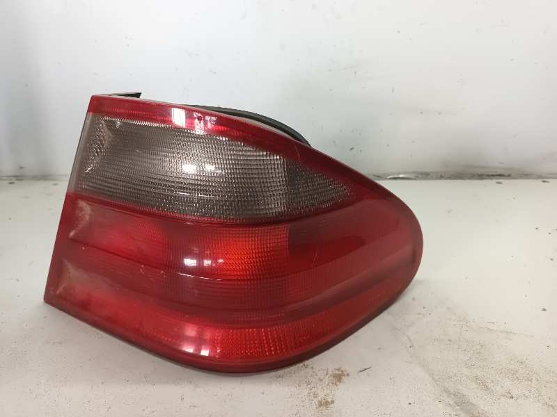 PILOTO TRASERO DERECHO