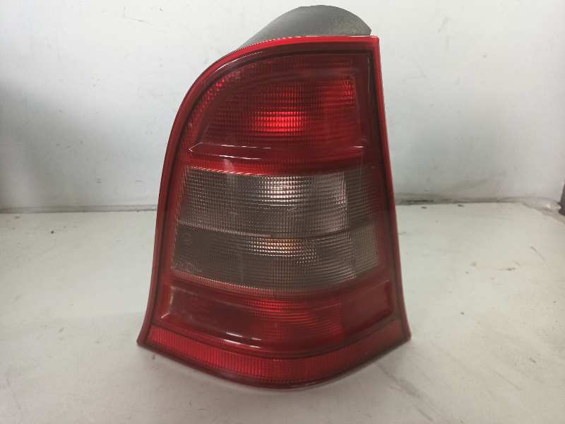 PILOTO TRASERO DERECHO