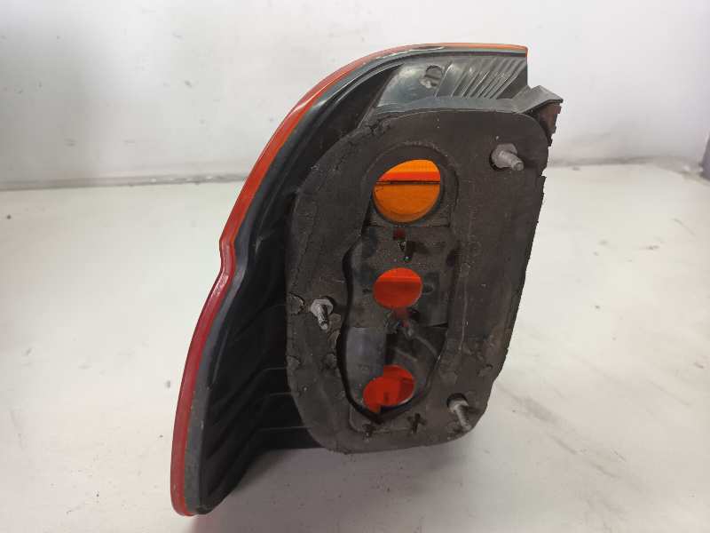 PILOTO TRASERO DERECHO