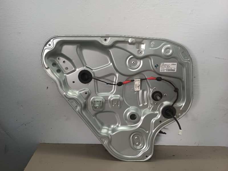 ELEVALUNAS TRASERO DERECHO