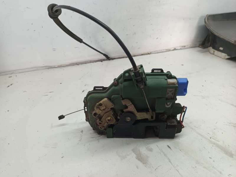 CERRADURA PUERTA DELANTERA IZQUIERDA 