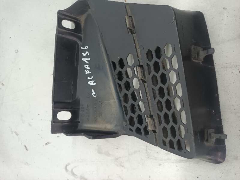 REJILLA PARAGOLPES DERECHA