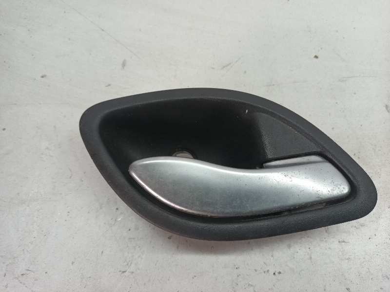 MANETA INTERIOR DELANTERA DERECHA