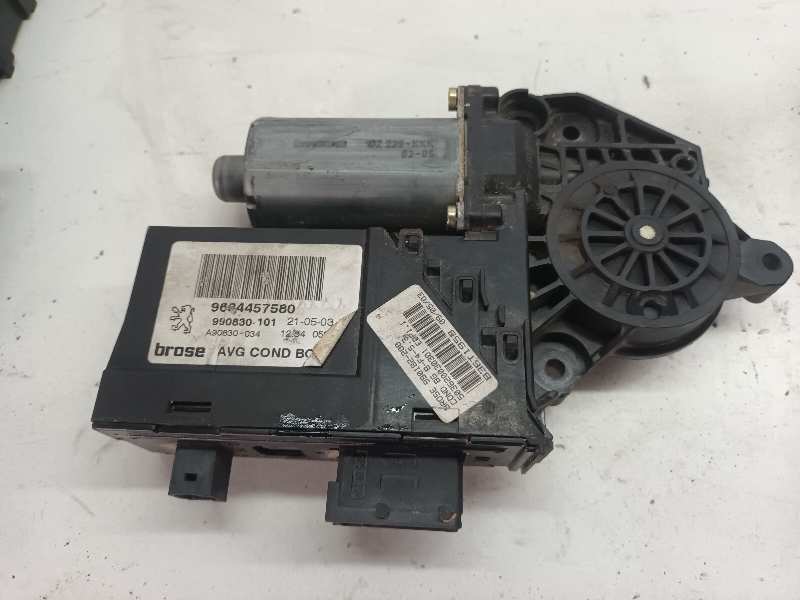 MOTOR ELEVALUNAS DELANTERO IZQUIERDO