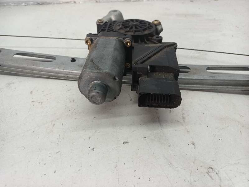 ELEVALUNAS TRASERO IZQUIERDO