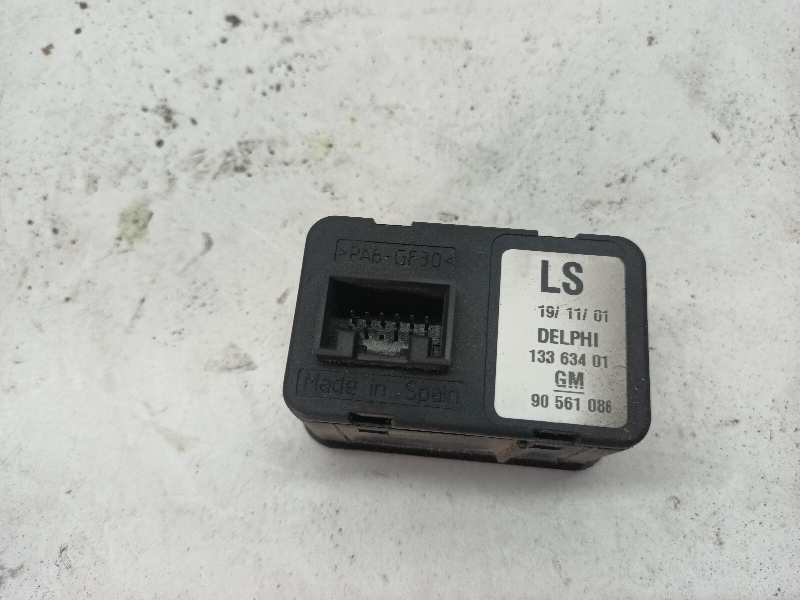 MANDO ELEVALUNAS DELANTERO IZQUIERDO 