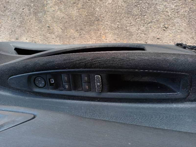 MANDO ELEVALUNAS DELANTERO IZQUIERDO 