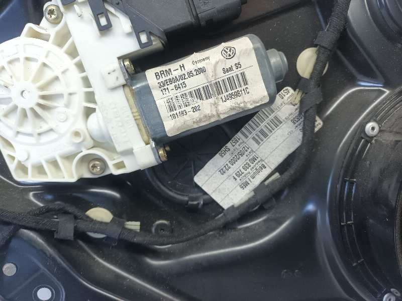 ELEVALUNAS TRASERO IZQUIERDO