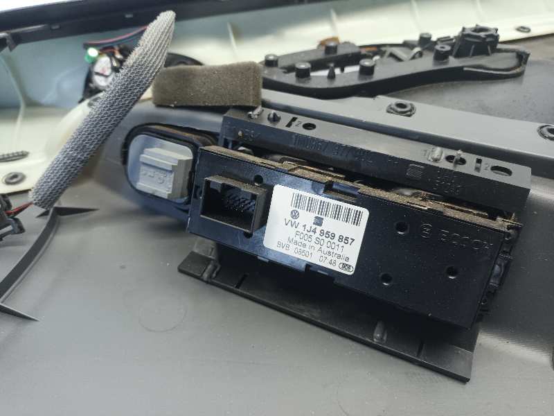 MANDO ELEVALUNAS DELANTERO IZQUIERDO 