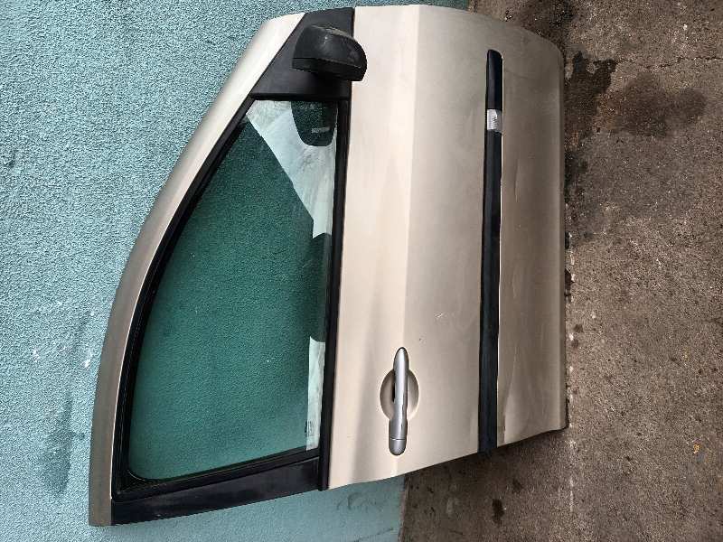 PUERTA DELANTERA DERECHA