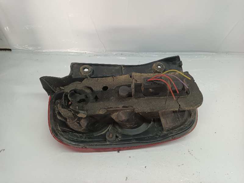 PILOTO TRASERO DERECHO