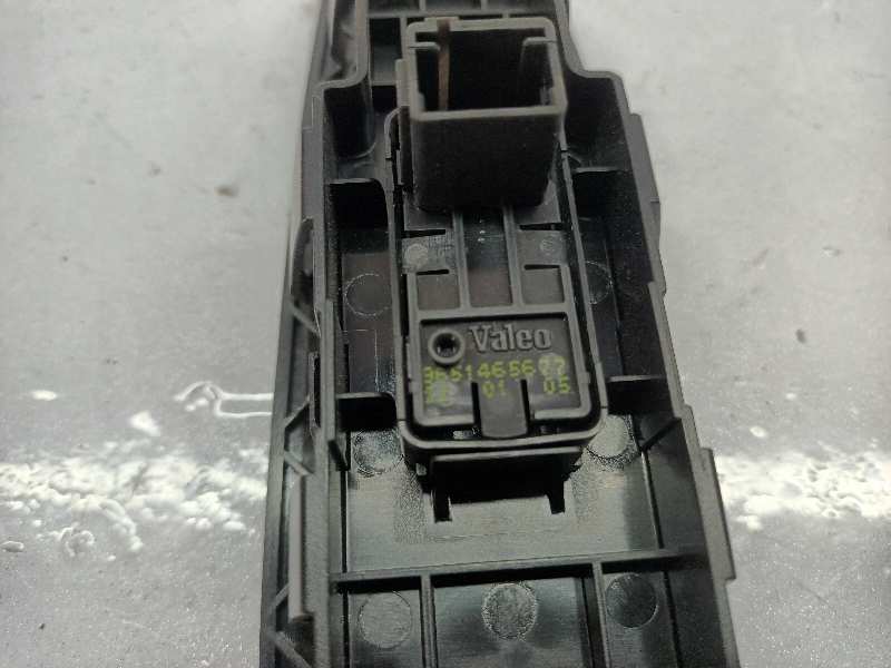 MANDO ELEVALUNAS DELANTERO DERECHO