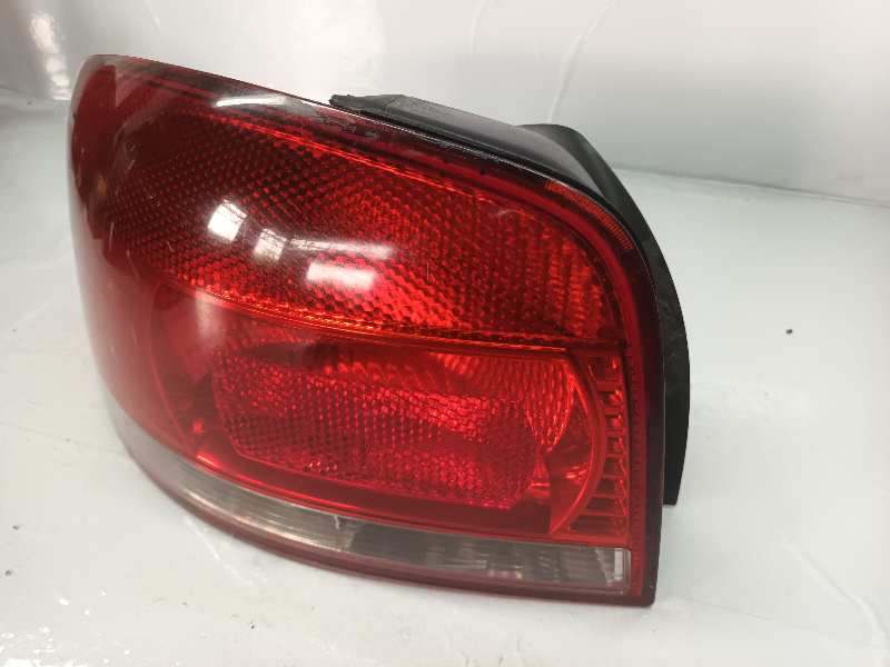 PILOTO TRASERO IZQUIERDO