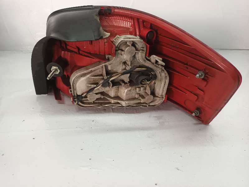 PILOTO TRASERO IZQUIERDO