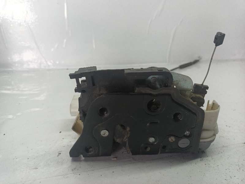 CERRADURA PUERTA DELANTERA DERECHA