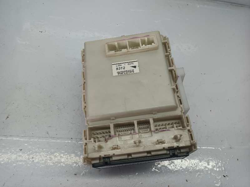 CAJA RELES / FUSIBLES