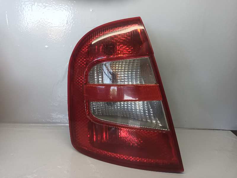 PILOTO TRASERO IZQUIERDO SKODA FABIA (6Y2/6Y3)