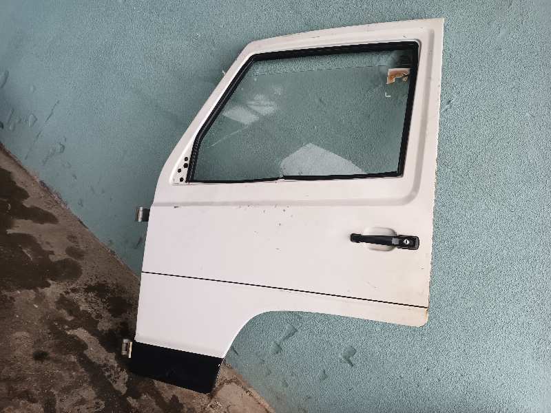 PUERTA DELANTERA IZQUIERDA MERCEDES MB 100 D CAJA CERRADA / COMBI