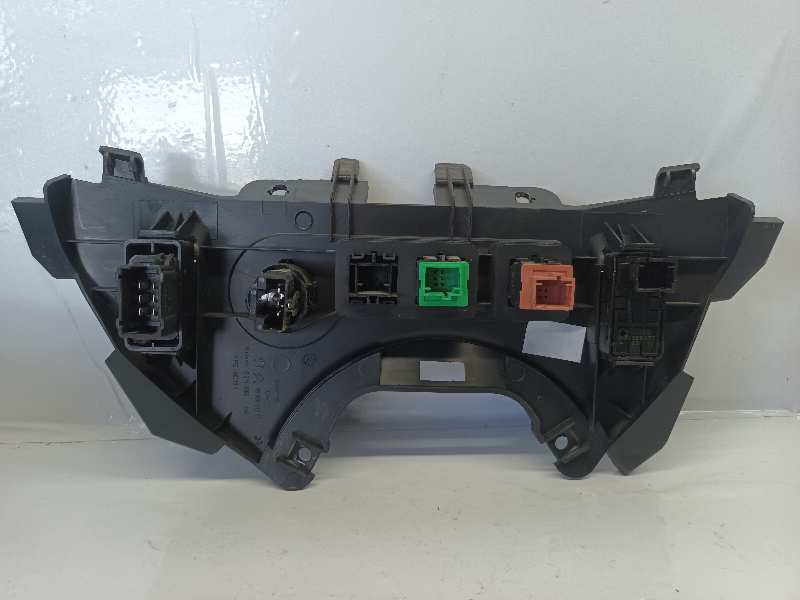 MANDO ELEVALUNAS DELANTERO IZQUIERDO 