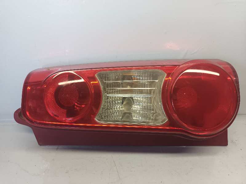 PILOTO TRASERO DERECHO