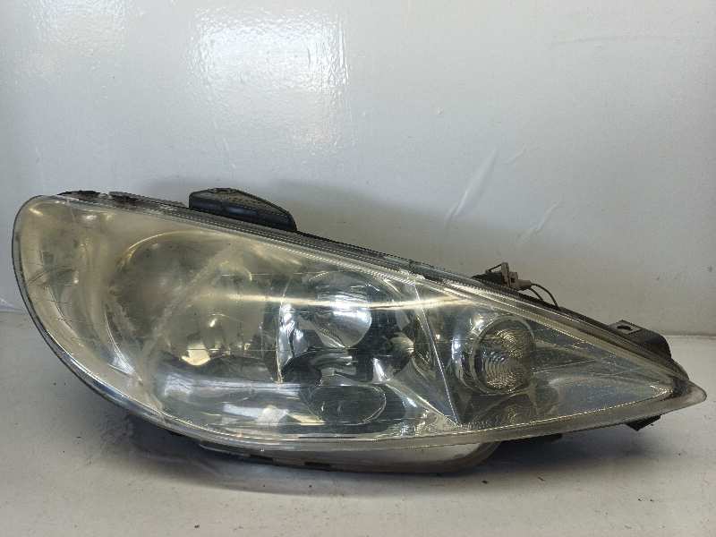 FARO DERECHO PEUGEOT 206 4-TRG.