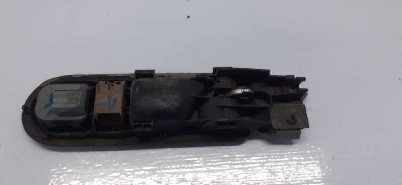 MANETA INTERIOR DELANTERA IZQUIERDA