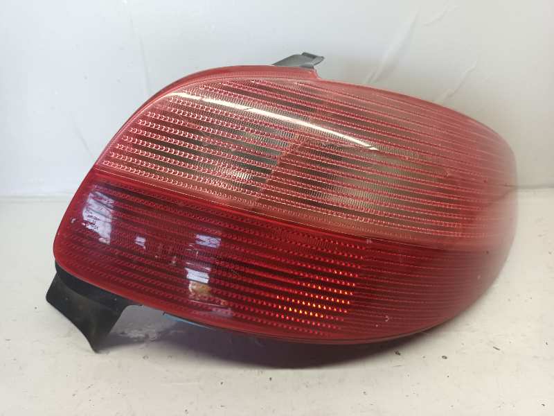 PILOTO TRASERO DERECHO