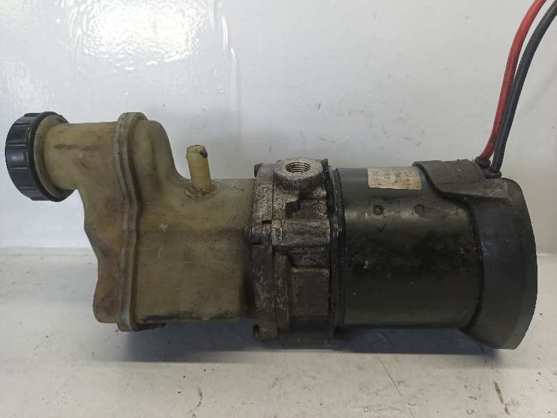 183042610Z BOMBA SERVODIRECCION CITROEN SAXO