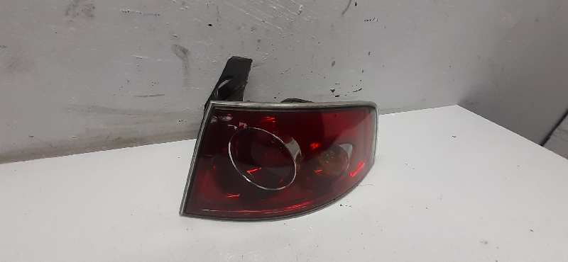 PILOTO TRASERO DERECHO