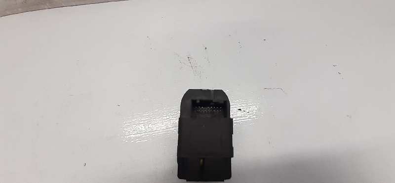 MANDO ELEVALUNAS DELANTERO IZQUIERDO 