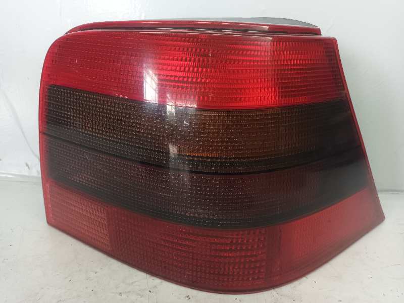 PILOTO TRASERO DERECHO