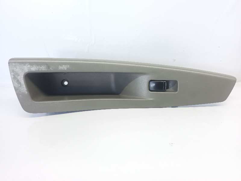 MANDO ELEVALUNAS DELANTERO DERECHO