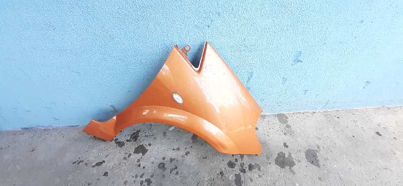 ALETA DELANTERA DERECHA