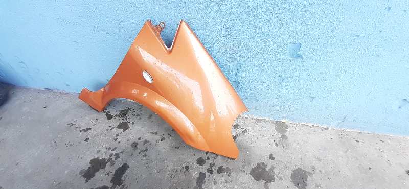 ALETA DELANTERA DERECHA