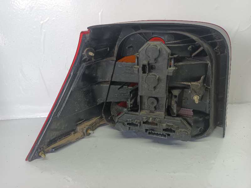 PILOTO TRASERO DERECHO