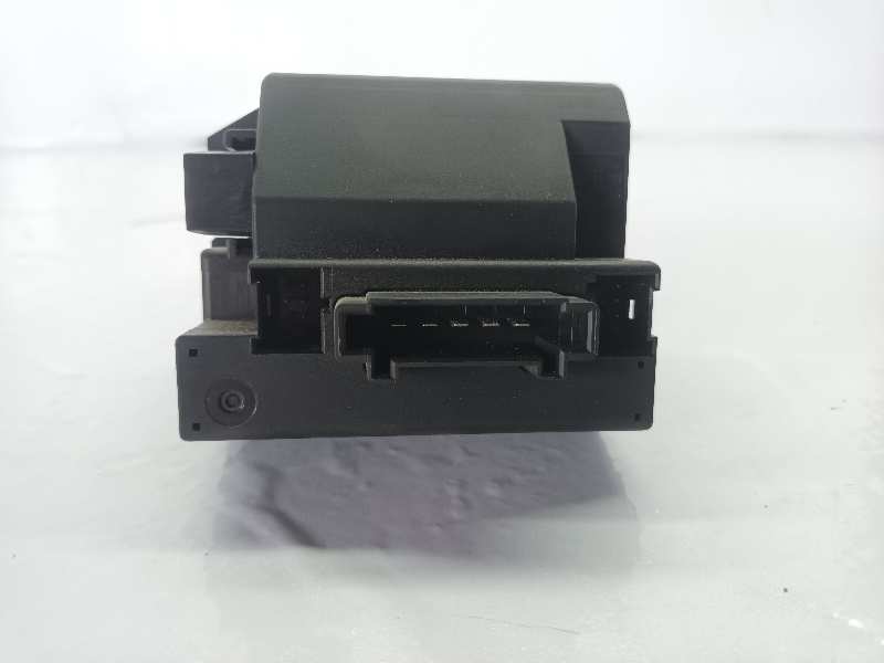 CONMUTADOR DE ARRANQUE